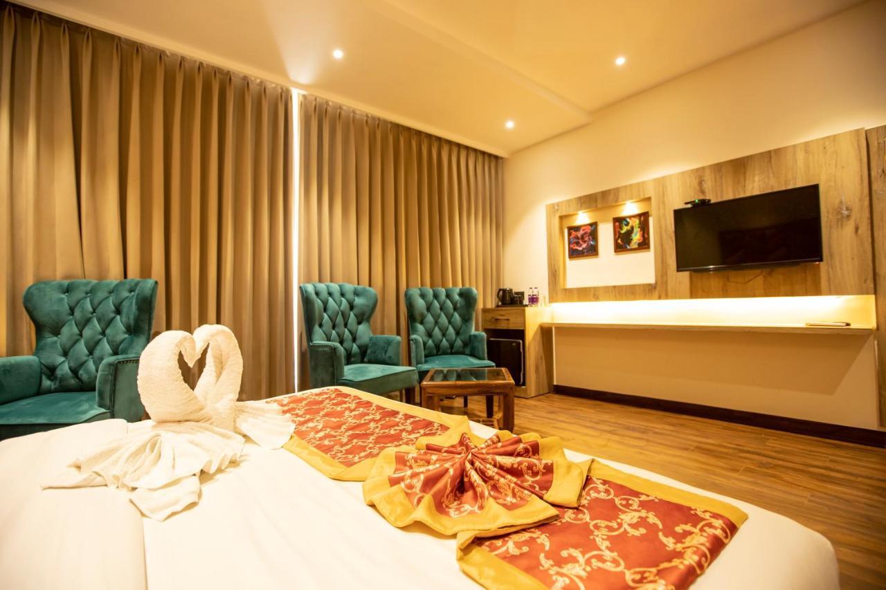 Hotel Golden Lotus Amritsar Zewnętrze zdjęcie