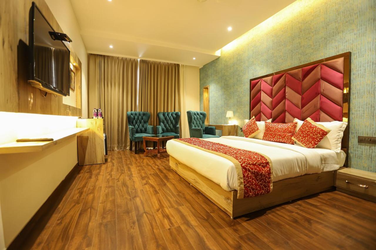 Hotel Golden Lotus Amritsar Zewnętrze zdjęcie