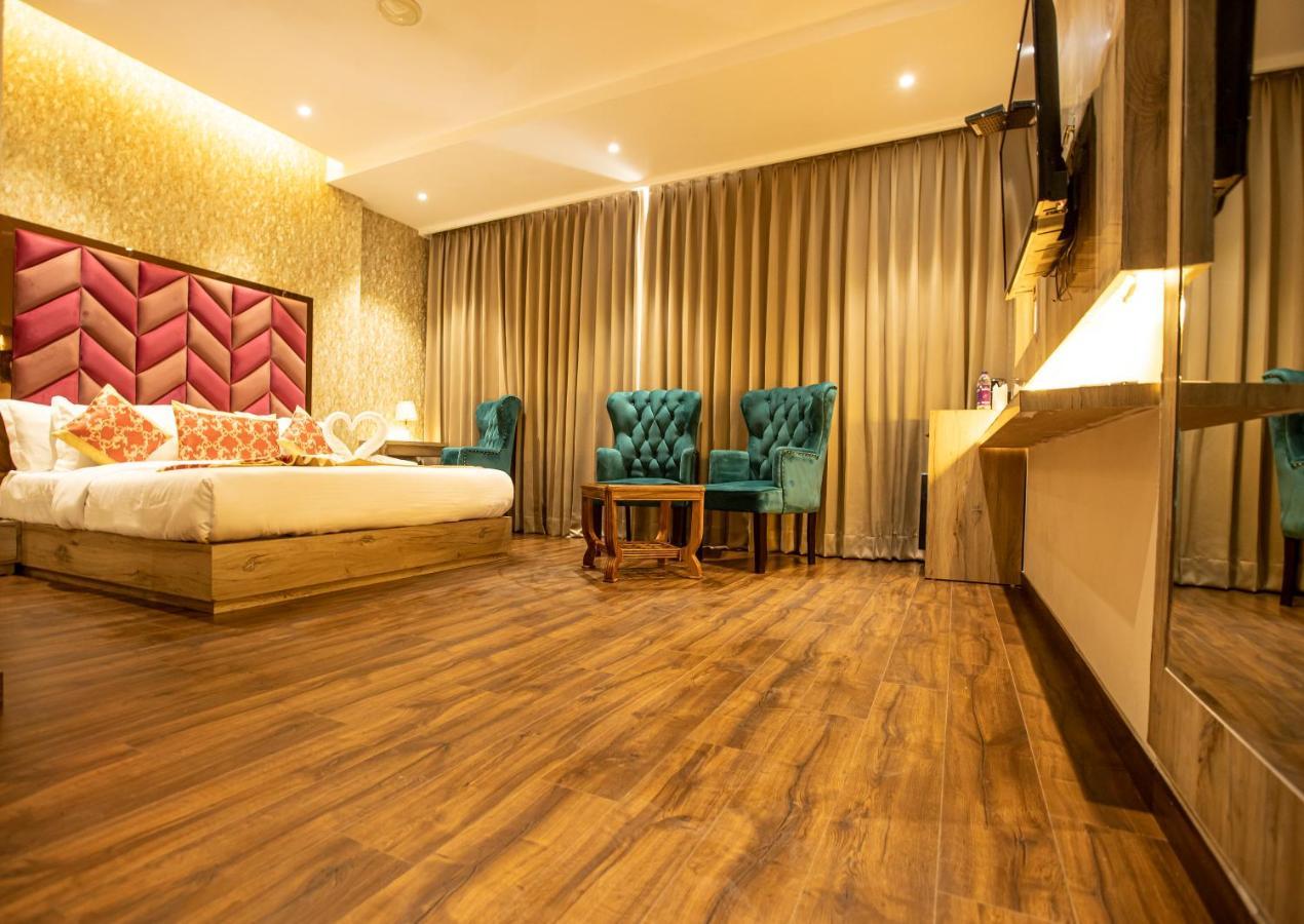 Hotel Golden Lotus Amritsar Zewnętrze zdjęcie